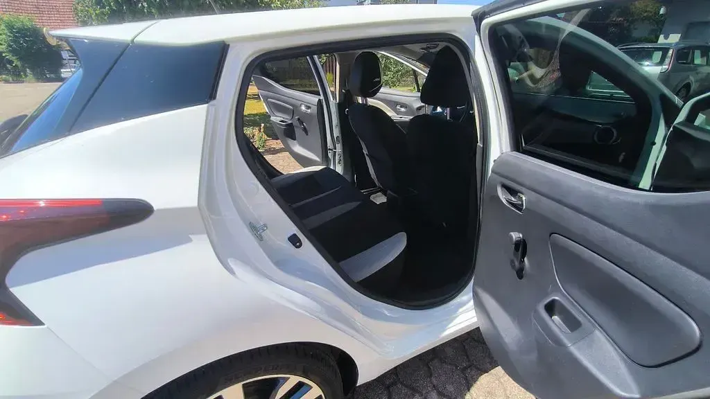 Gebraucht Nissan Micra Tekna 90 PS (66 kW) 2017 Weiß Kleinwagen