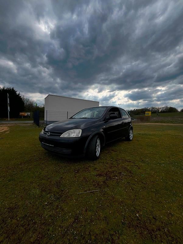 Gebraucht Opel Corsa 58 PS (42 kW) 2002 Schwarz Kleinwagen