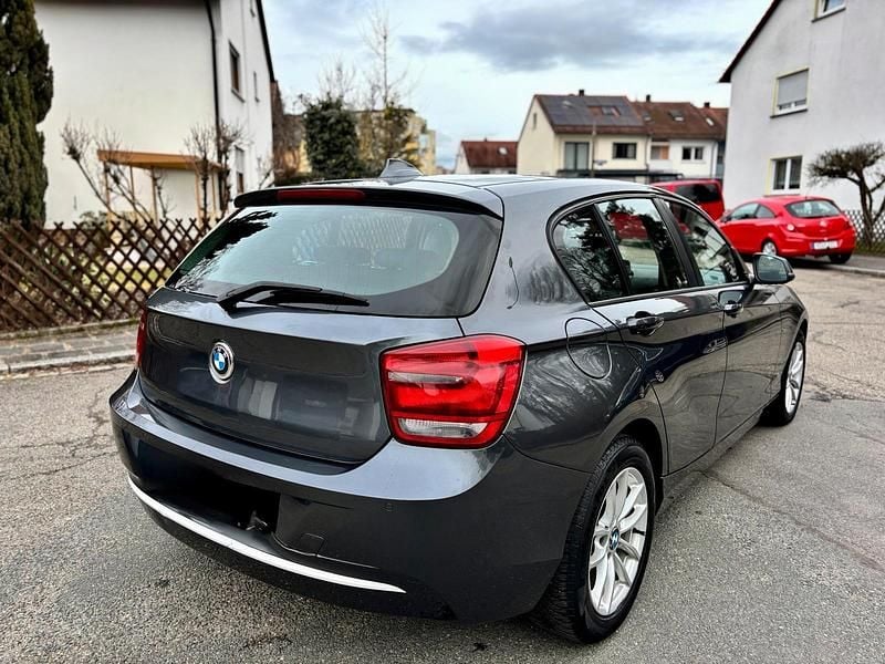 Gebraucht BMW 116 136 PS (100 kW) 2011 Grau Kleinwagen