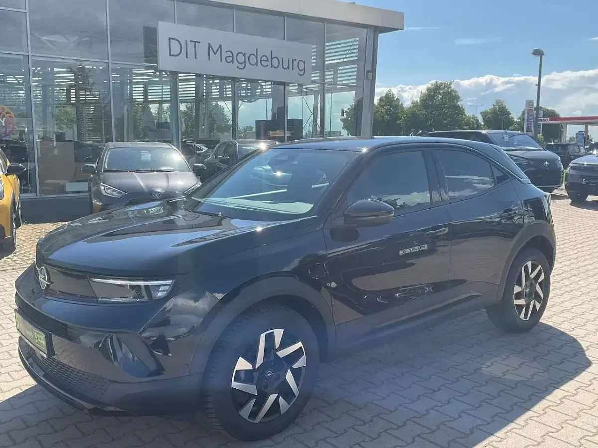 Gebraucht Opel Mokka Edition 131 PS (96 kW) 2025 Lackierung schwarz perla nera/ SUV