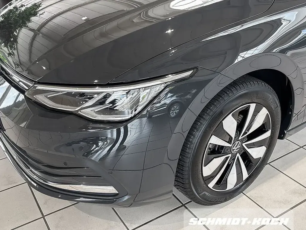 Gebraucht VW Golf VIII Move 110 PS (80 kW) 2024 Uranograu (grau) Limousine