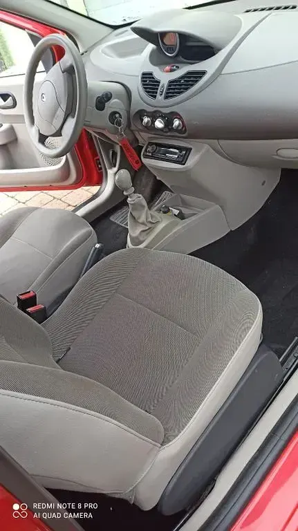Używany Renault Twingo Rip Curl 76 KM (55 kW) 2009 Czerwony Hatchback