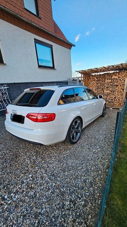 Gebraucht Audi A4 S-Line 177 PS (130 kW) 2012 Weiß Kombi