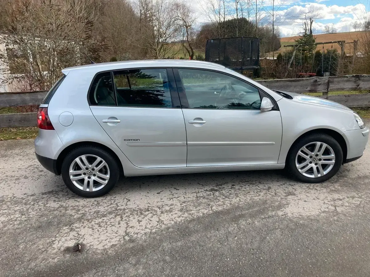 Gebraucht VW Golf VI Edition 80 PS (58 kW) 2008 Silber Kleinwagen