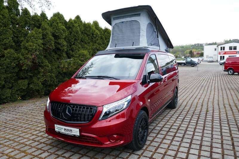 Lackfarbe hyazinthrot metallic Gebraucht 2022 Mercedes Vito Marco Polo Van / Kleinbus | 76.990 € - Bild 1/4
