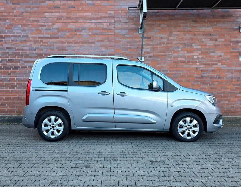 Gebraucht Opel Combo Life Innovation 102 PS (75 kW) 2018 Grau Van / Kleinbus