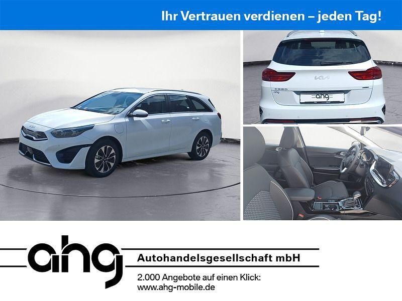 Weiß Gebraucht 2024 Kia Ceed Sportswagon Spirit Kombi | 24.890 € (Superpreis) - Bild 1/4
