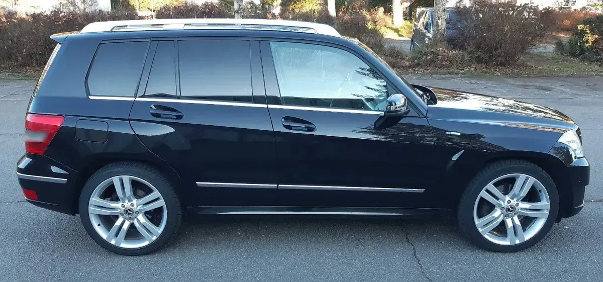 Gebraucht Mercedes GLK250 204 PS (150 kW) 2011 Schwarz SUV