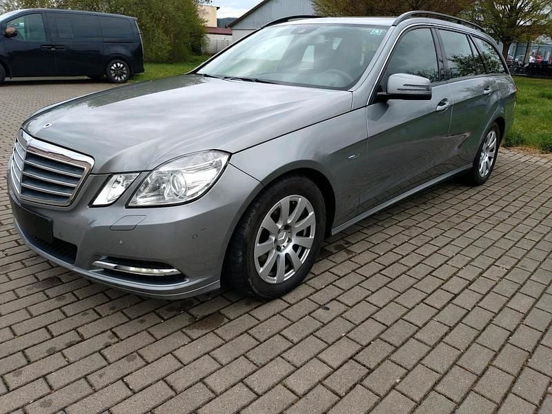 Gebraucht Mercedes E250 204 PS (150 kW) 2010 Kombi