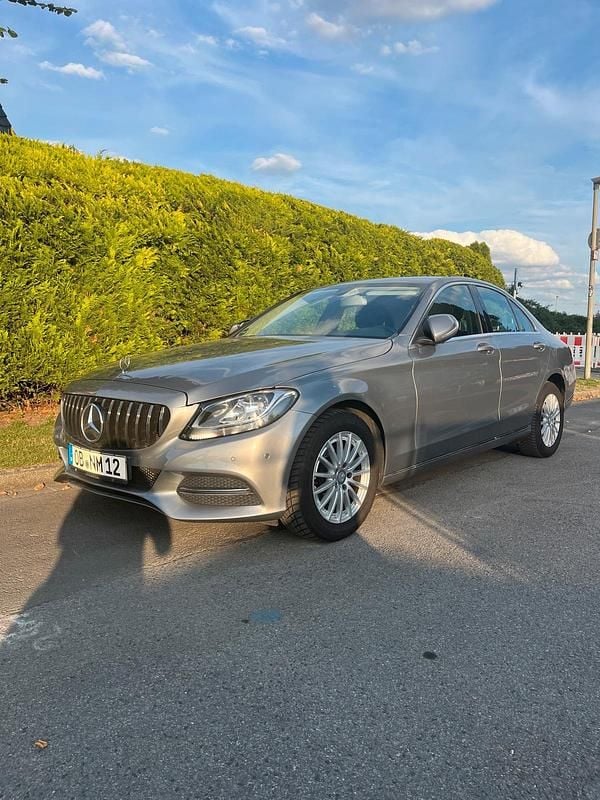 Silber Gebraucht 2014 Mercedes C180 Limousine | 12.499 € (Guter Preis) - Bild 1/4