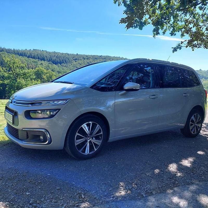 Beige Gebraucht 2017 Citroën Grand C4 Picasso SELECTION Van / Kleinbus | 9.600 € (Teuer) - Bild 1/4