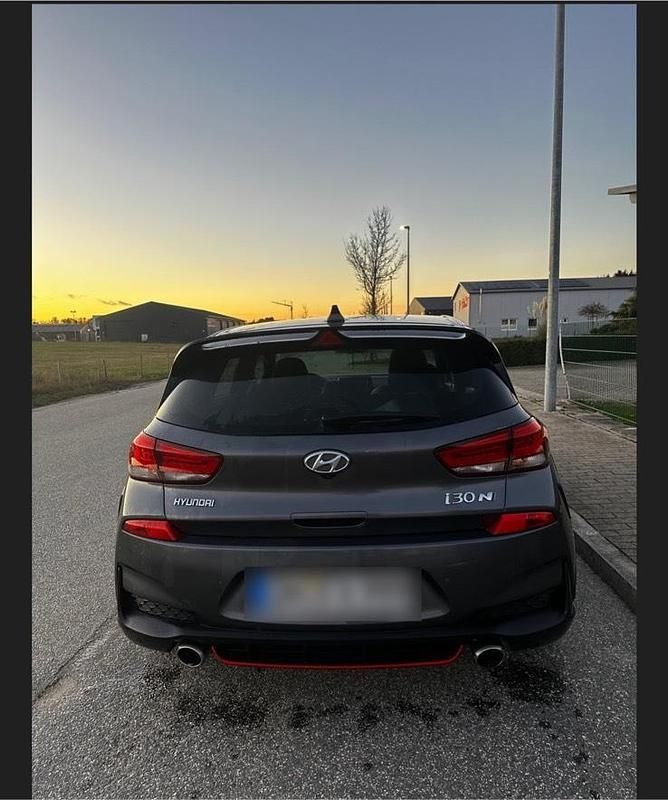 Grau Gebraucht 2019 Hyundai i30 N Performance Kombi | 18.600 € (Guter Preis) - Bild 1/4