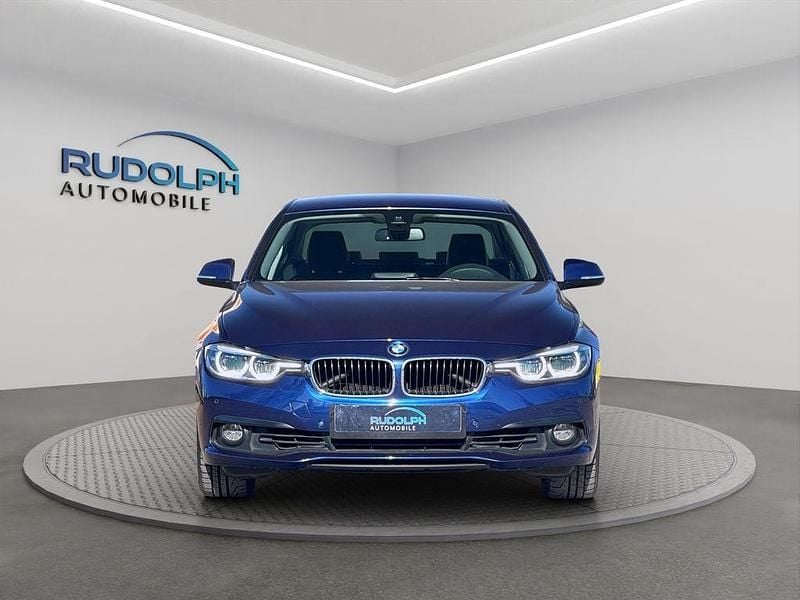 Gebraucht BMW 330 Advantage 252 PS (185 kW) 2018 Mediterranblau Limousine