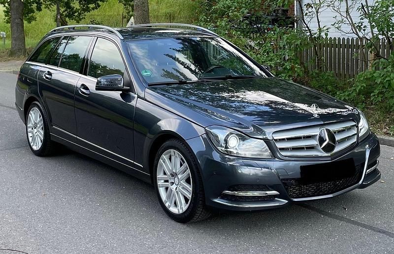 Grau Gebraucht 2014 Mercedes C300 Kombi | 7.900 € (Guter Preis) - Bild 1/4