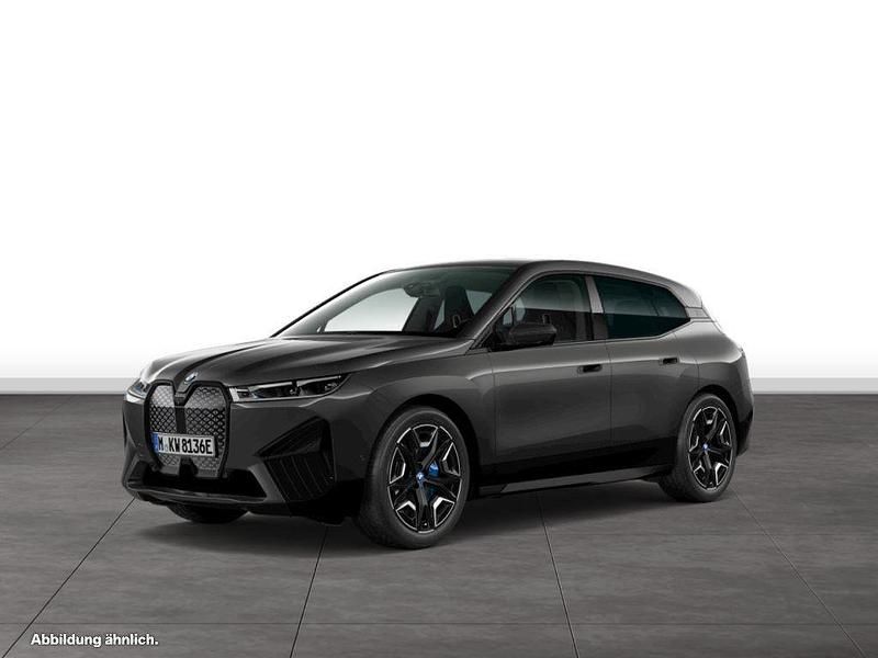 Sophistograu brillanteffekt metallic Gebraucht 2024 BMW iX SUV | 65.144 € (Teuer) - Bild 1/4