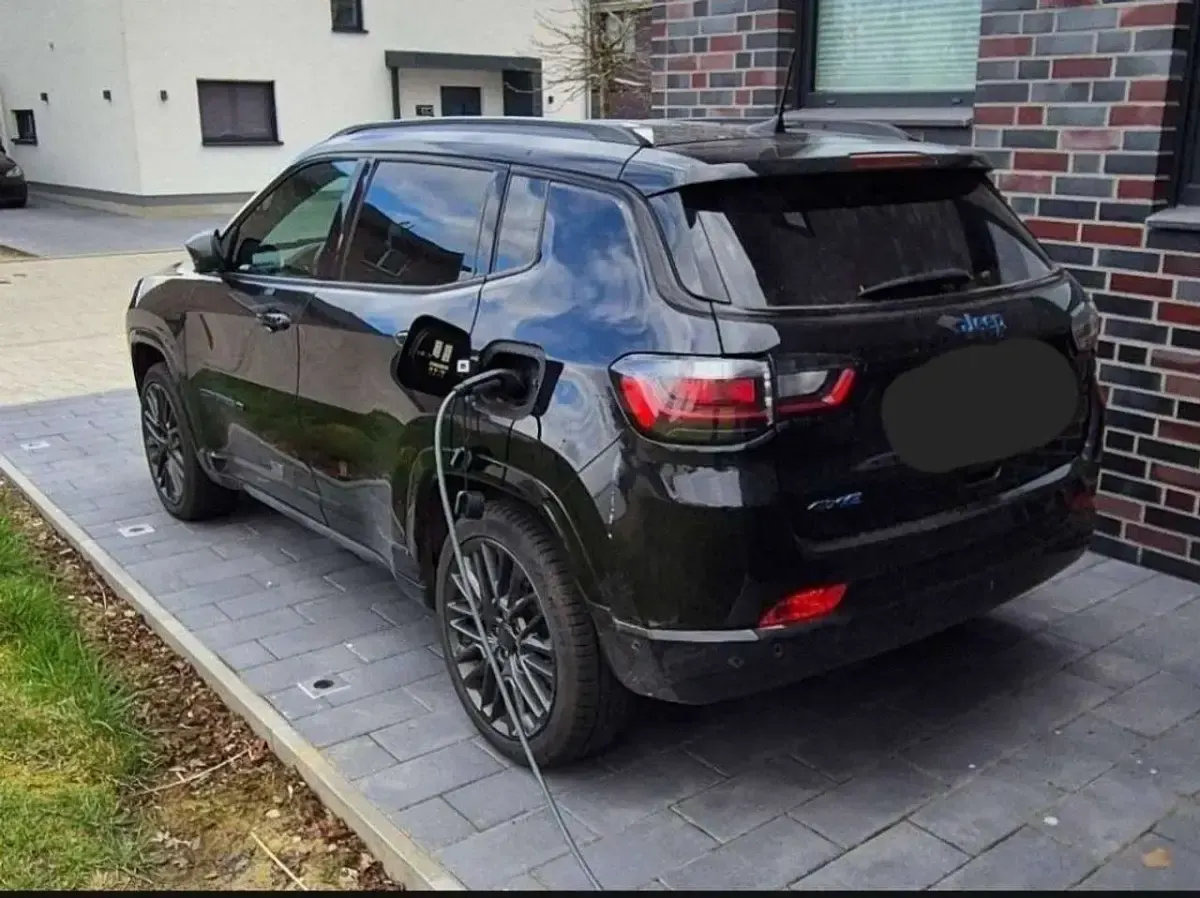 Gebraucht Jeep Compass 181 PS (133 kW) 2022 SUV