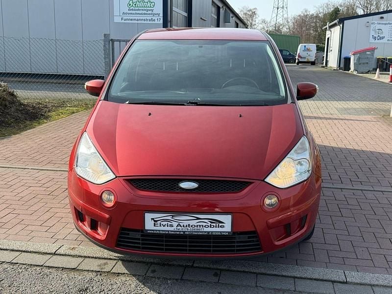 Gebraucht Ford S-MAX Titanium 131 PS (96 kW) 2009 Rot Van / Kleinbus