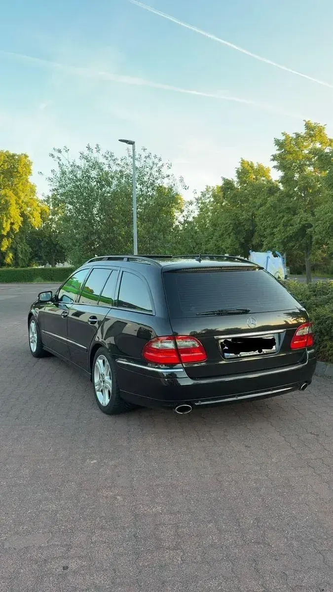 Gebraucht Mercedes E320 Avantgarde 224 PS (164 kW) 2008 Schwarz Kombi