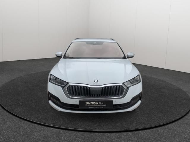 Gebraucht Skoda Octavia Ambition 150 PS (110 kW) 2021 Weiss Kombi