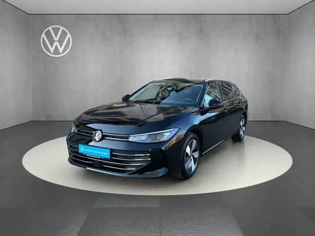 Gebraucht VW Passat Business 150 PS (110 kW) 2025 Schwarz Kombi