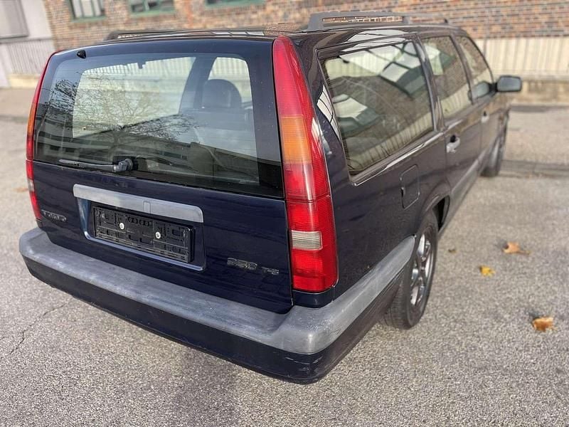 Blau Gebraucht 1994 Volvo 850 Kombi | 10.500 € - Bild 1/4