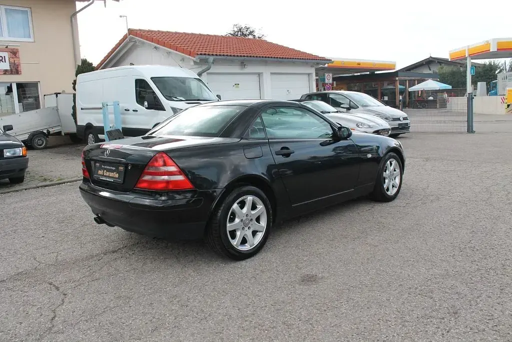 Gebraucht Mercedes SLK230 193 PS (141 kW) 1999 Schwarz Cabrio