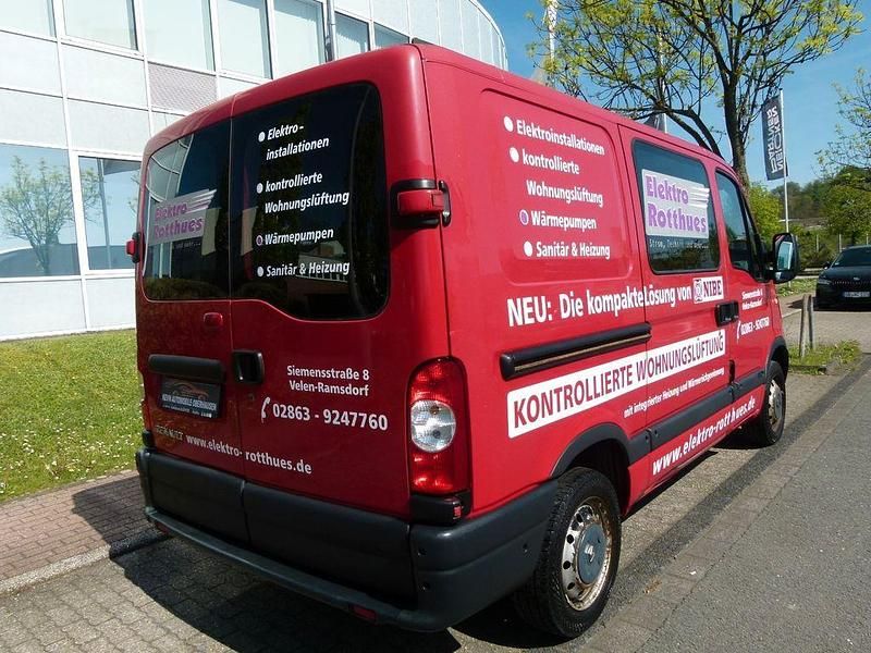 Second-hand Renault Master 101 CP (74 kW) 2008 Roșu Monovolum