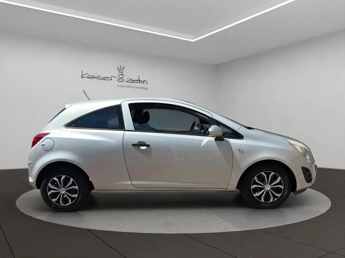 Gebraucht Opel Corsa Selection 70 PS (51 kW) 2012 Silber Kleinwagen