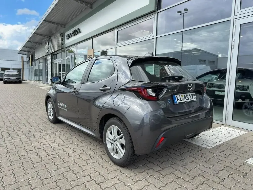Gebraucht Mazda 2 Center-Line 92 PS (67 kW) 2024 Grau Limousine