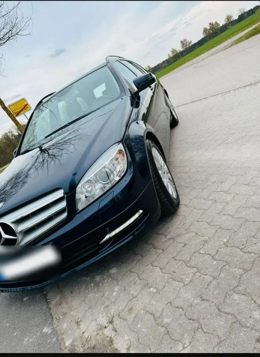 Gebraucht Mercedes C220 170 PS (125 kW) 2010 Schwarz Kombi