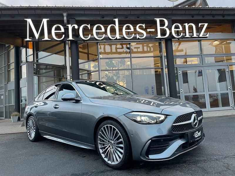 Selenitgrau (metallic) Gebraucht 2024 Mercedes C200 AMG Limousine | 41.690 € (Fairer Preis) - Bild 1/4