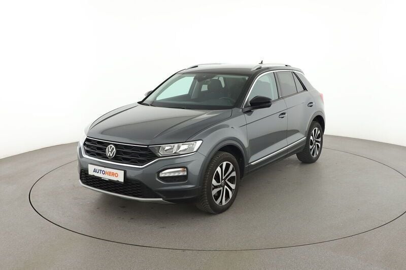 Grau Gebraucht 2021 VW T-Roc Active SUV | 23.290 € (Guter Preis) - Bild 1/4