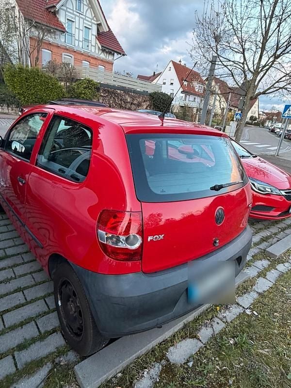 Second-hand VW Fox 70 CP (51 kW) 2006 Roșu Hatchback