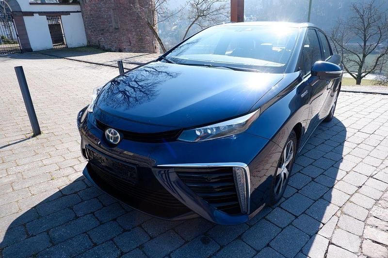 Gebraucht Toyota Mirai 154 PS (113 kW) 2016 Blau Limousine