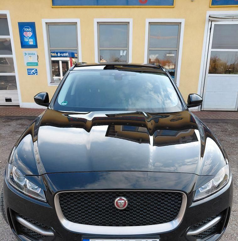 Gebraucht Jaguar F-Pace 179 PS (131 kW) 2017 Schwarz SUV