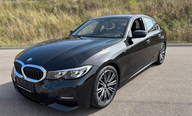 Schwarz Gebraucht 2019 BMW 320 M Sport Limousine | 20.900 € (Superpreis) - Bild 1/4