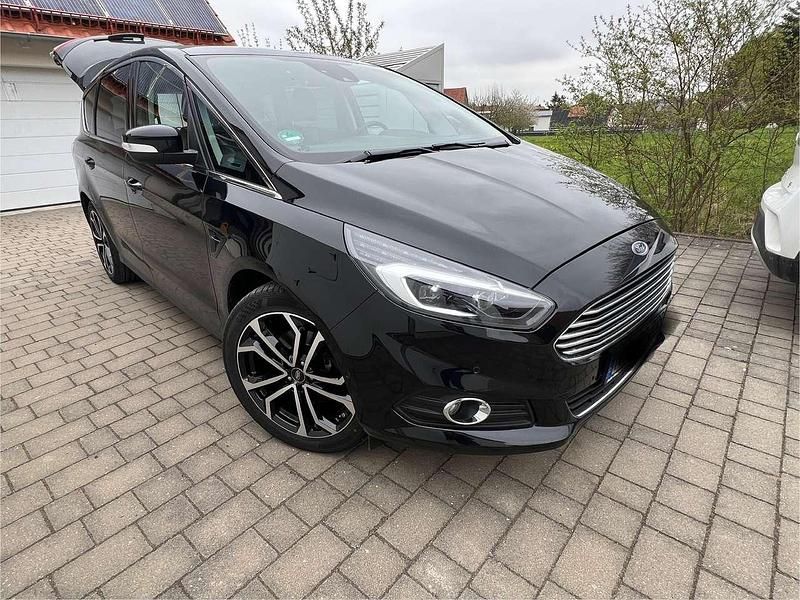 Gebraucht Ford S-MAX Titanium 190 PS (139 kW) 2019 Schwarz Van / Kleinbus