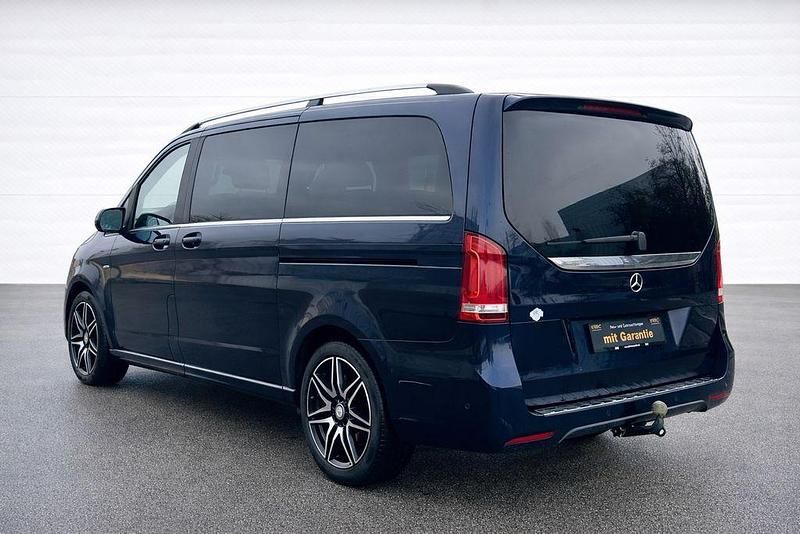 Gebraucht Mercedes V250 AMG 190 PS (139 kW) 2018 Blau Van / Kleinbus