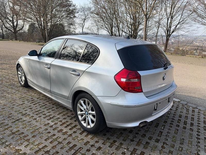Second-hand BMW 118 Performance 143 CP (105 kW) 2008 Argintiu Hatchback