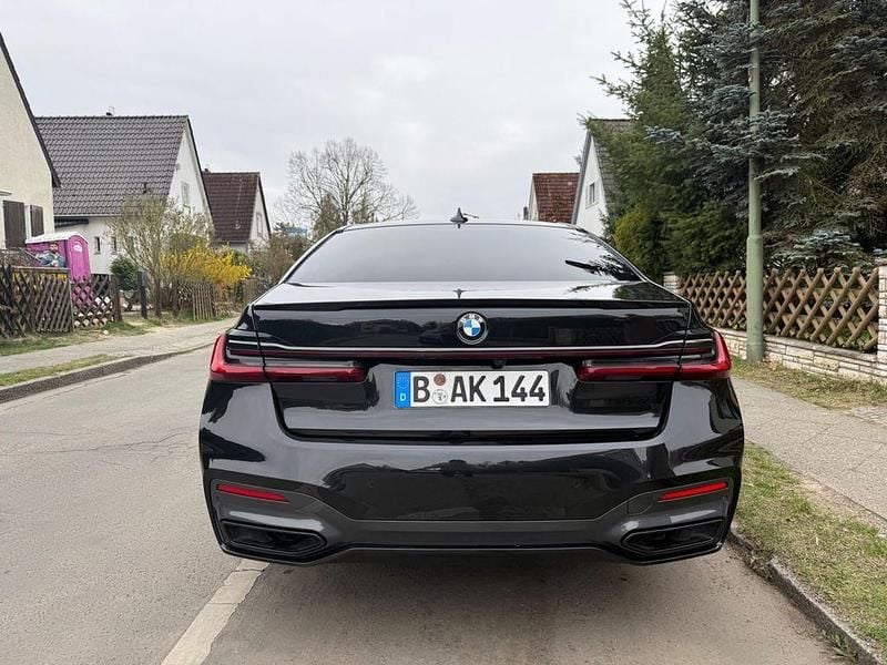 Gebraucht BMW 730 Shadowline 286 PS (210 kW) 2022 Schwarz Limousine
