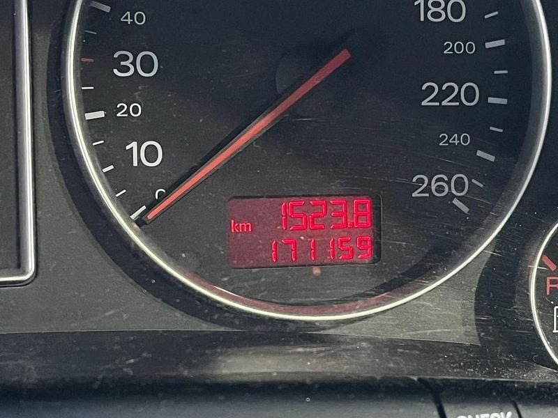 Usata Audi A4 131 CV (96 kW) 2000 Grigio Berlina