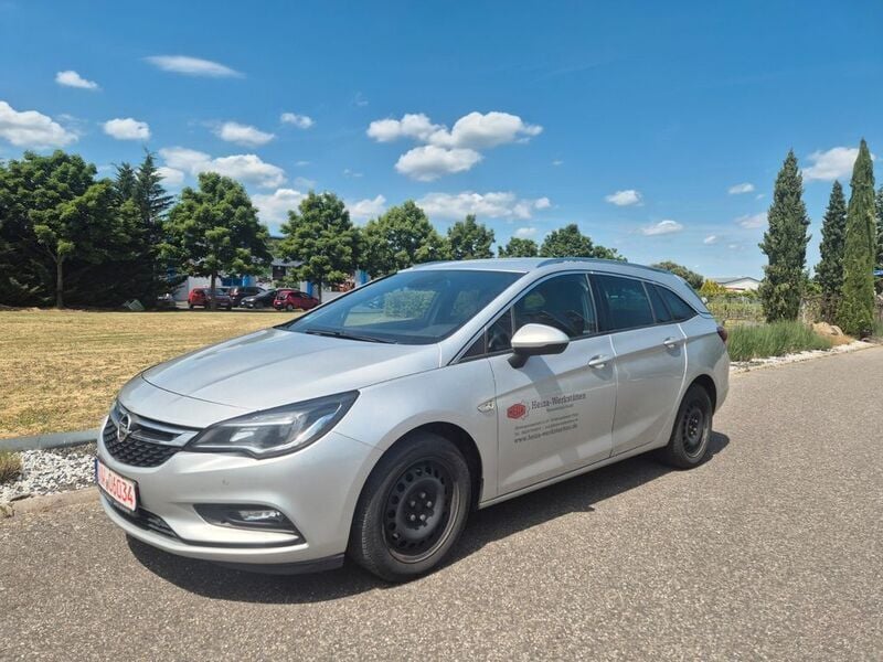 Silber Gebraucht 2017 Opel Astra Dynamic Kombi | 4.950 € (Fairer Preis) - Bild 1/4