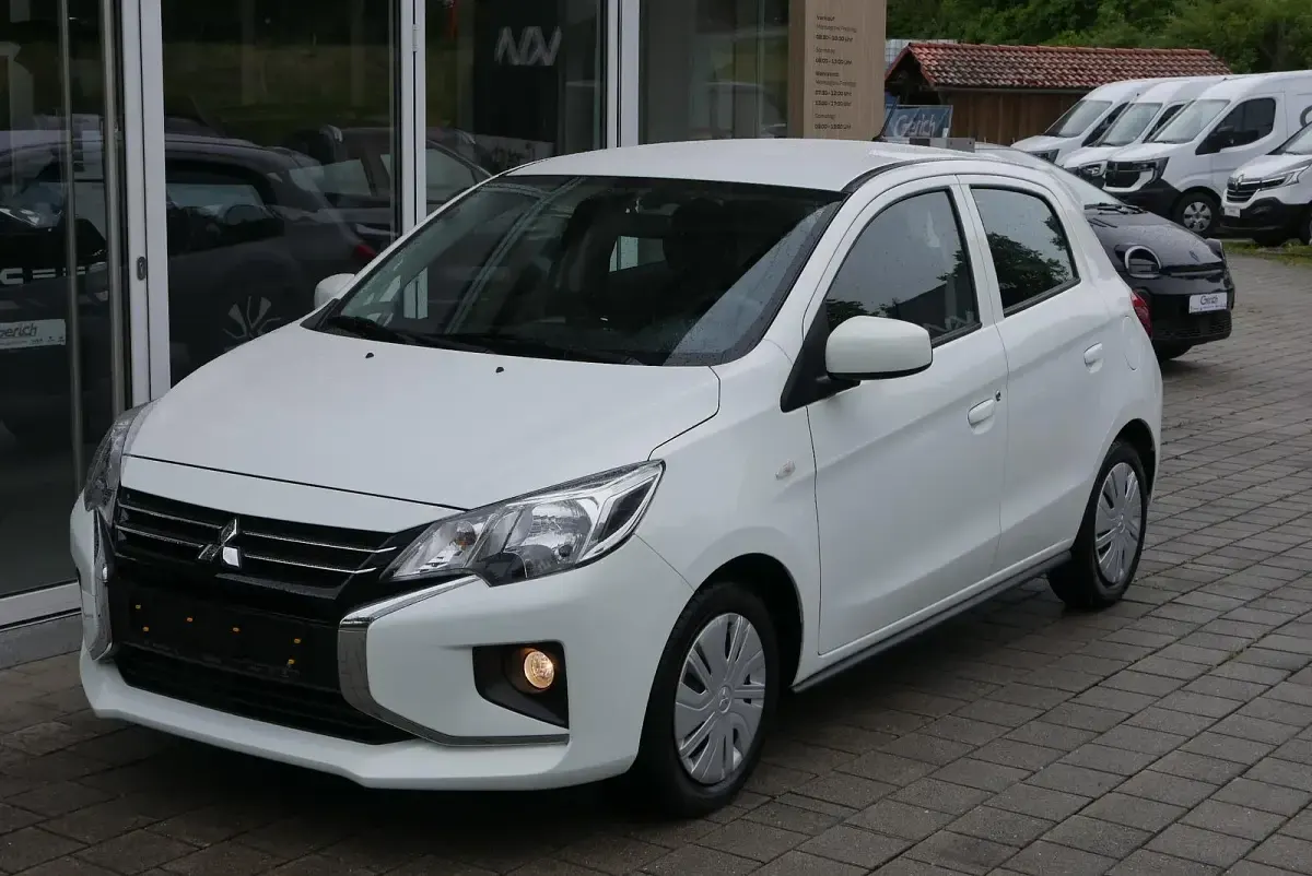 Gebraucht Mitsubishi Space Star Select 71 PS (52 kW) 2022 Kleinwagen