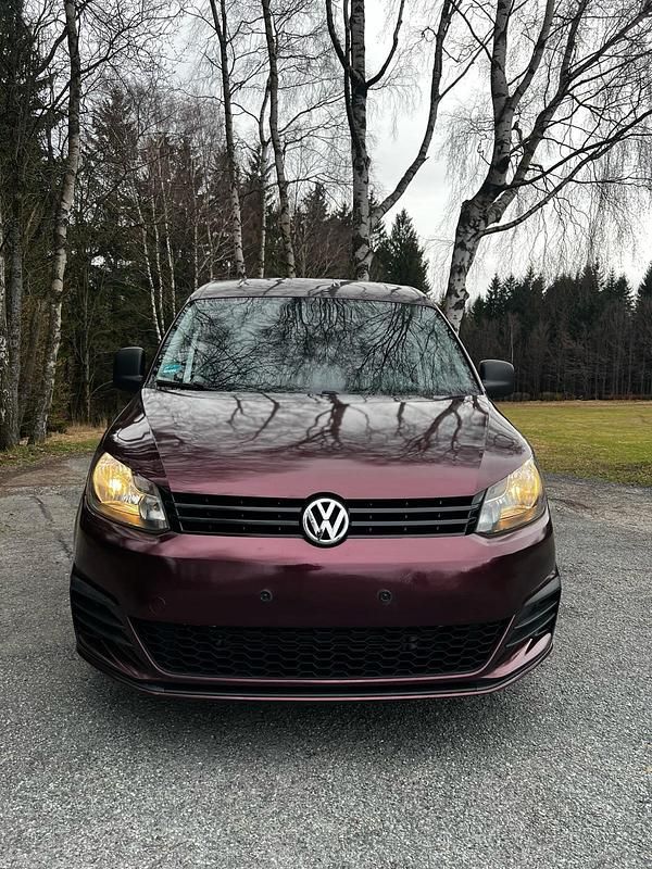 Gebraucht VW Caddy 75 PS (55 kW) 2011 Violet Van / Kleinbus