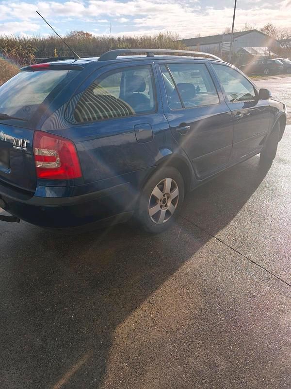 Gebraucht Skoda Octavia 140 PS (102 kW) 2007 Blau Kombi