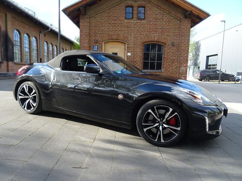 Black pearl (m) Gebraucht 2018 Nissan 370Z Pack Cabrio | 24.900 € (Superpreis) - Bild 1/4