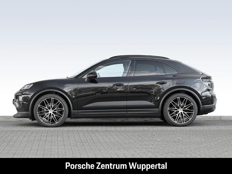 Gebraucht Porsche Macan 264 kW (360 PS) 2025 Tiefschwarzmetallic SUV