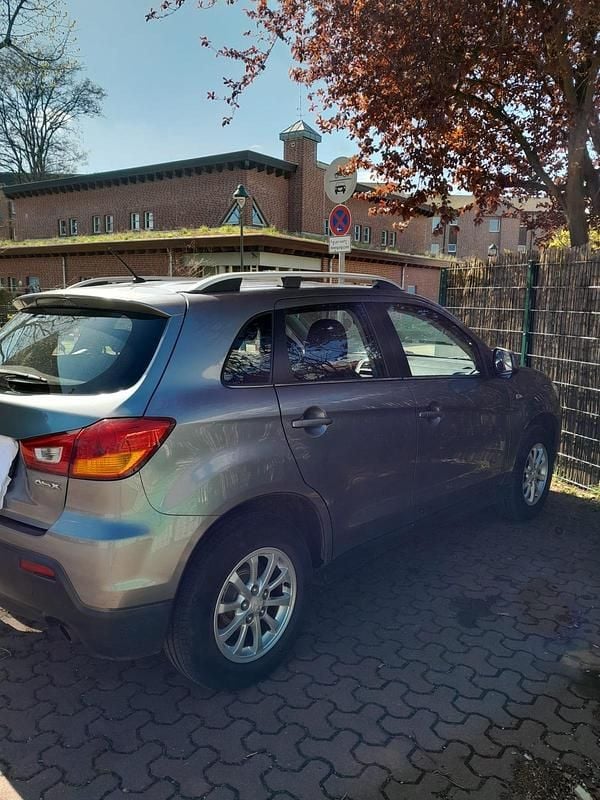 Gebraucht Mitsubishi ASX 150 PS (110 kW) 2012 Silber SUV