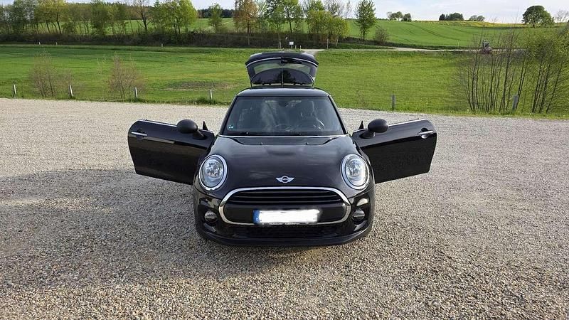 Second-hand Mini Metropolitan 102 CP (75 kW) 2016 Negru Berlinǎ