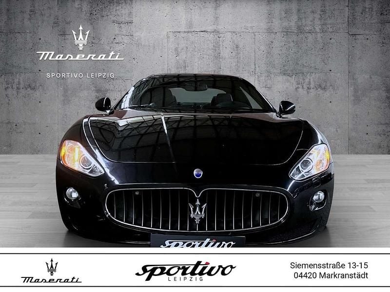 Nero carbonio Gebraucht 2011 Maserati Granturismo Coupé | 49.979 € (Fairer Preis) - Bild 1/4